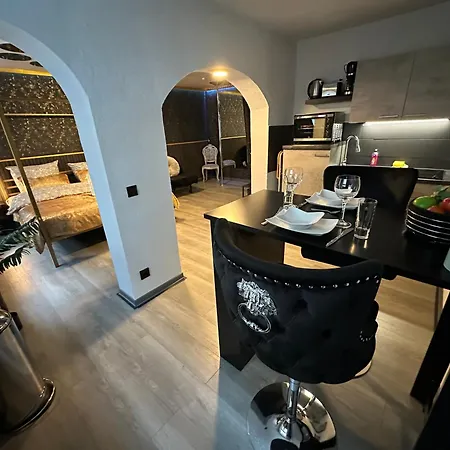 Geheimtipp Koenigsstuhl - Altstadt-apartment Nahe Warnowufer